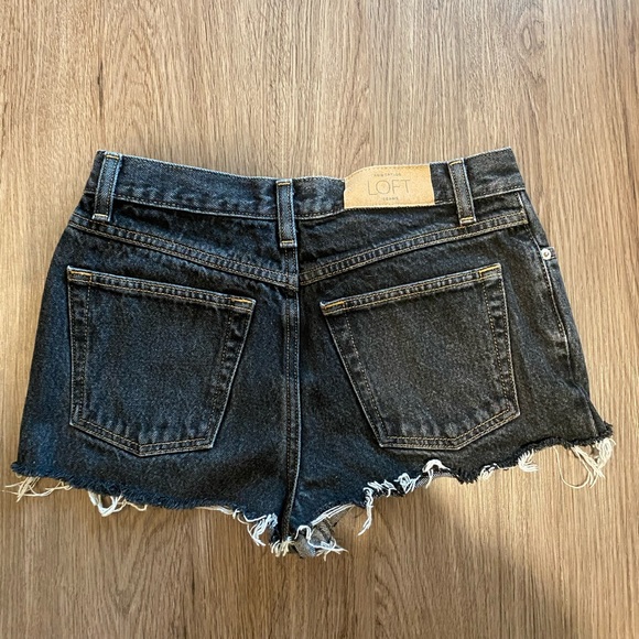 Ann Taylor LOFT shorts - Picture 2 of 2